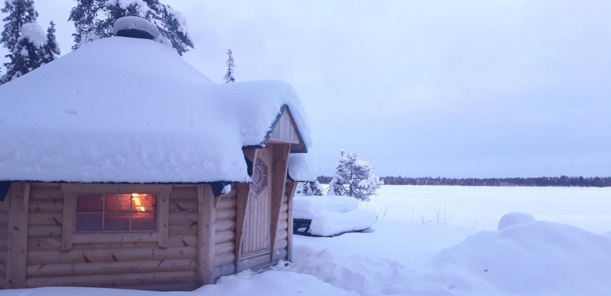 Rautuskylä 玛扎塔罗朱尔塔宾馆酒店 外观 照片